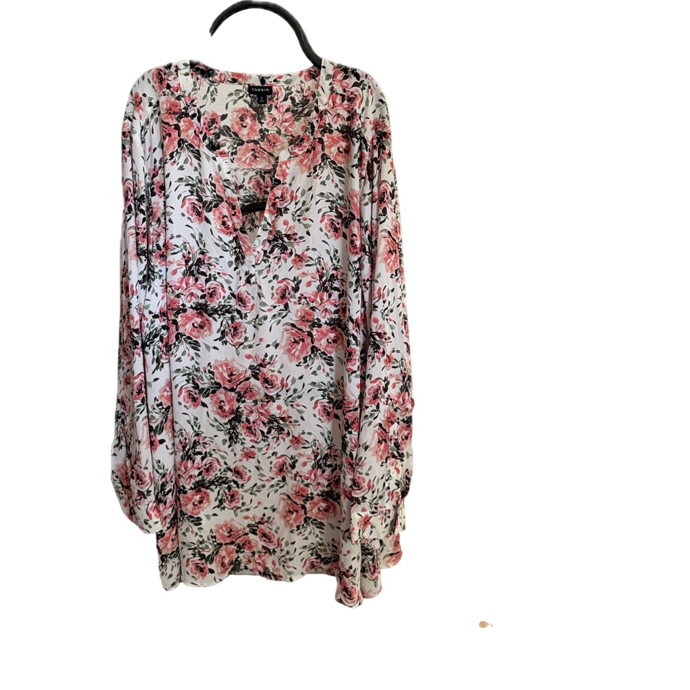 Torrid Harper Blouse Womens 6 6X Pink Floral Split V-Neck Long Sleeve Pullover